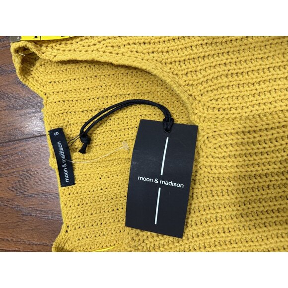 Moon & Madison Womens Size S Mustard Yellow Knit V-Neck Sweater Polyster - Picture 7 of 7